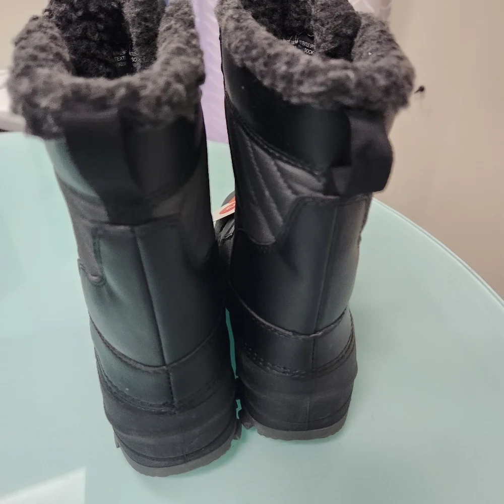 New With Tags All In Motion Kids Black Snow Boots Final Price - Picture 3 of 6